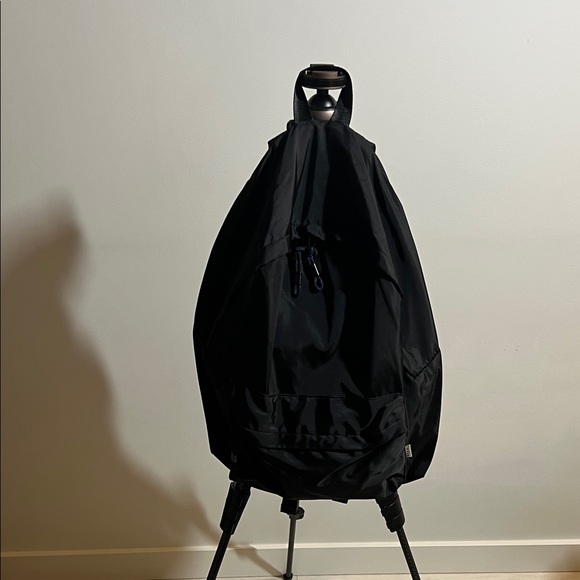 Sleek Black Men's Backpack - Picture 9 of 16